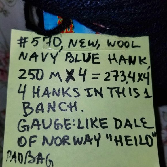 ✅#570 1 NEW Hank Unbranded Wool Navy Blue Yarn 273 - Picture 3 of 5